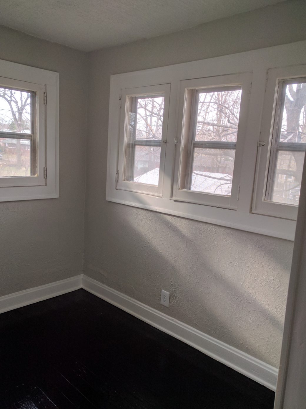 13 – Sunroom or 3rd bedroom